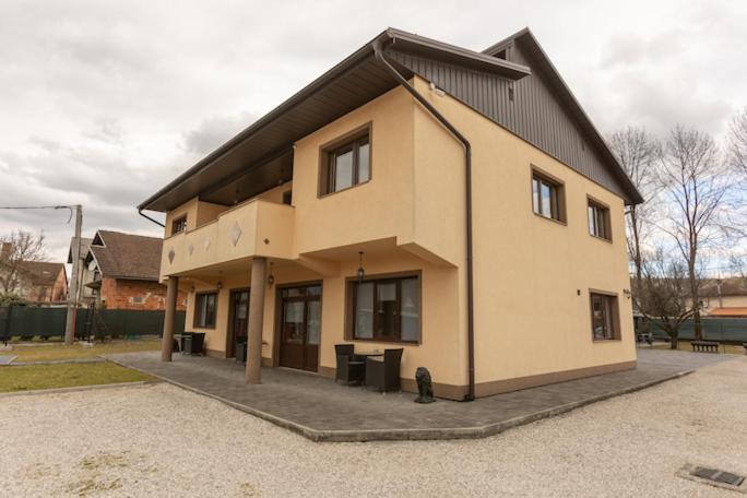Hotel Pansion San Bihać Exteriér fotografie